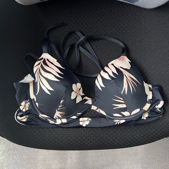 PINK Victoria's Secret Other - Hawaiian Print Beige and Black Underwire Bikini Swim Top